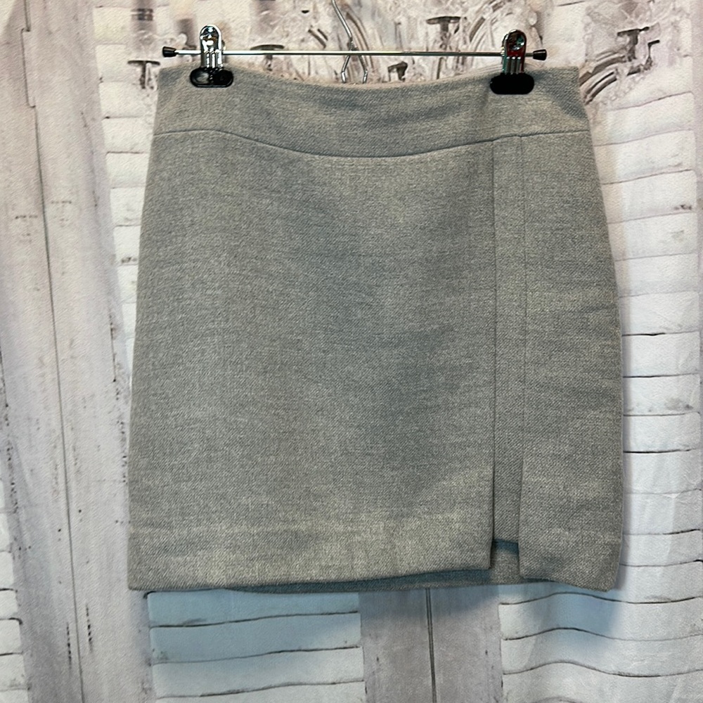 White House, Black market mini skirt